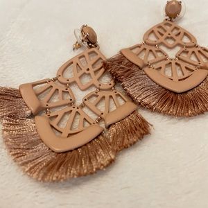 Stella & Dot blush chandelier earrings